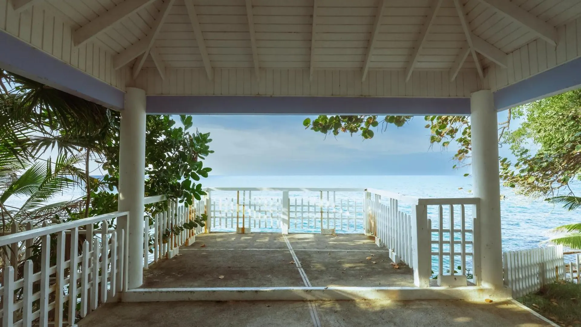 The Idyll Apartment Tower Isle